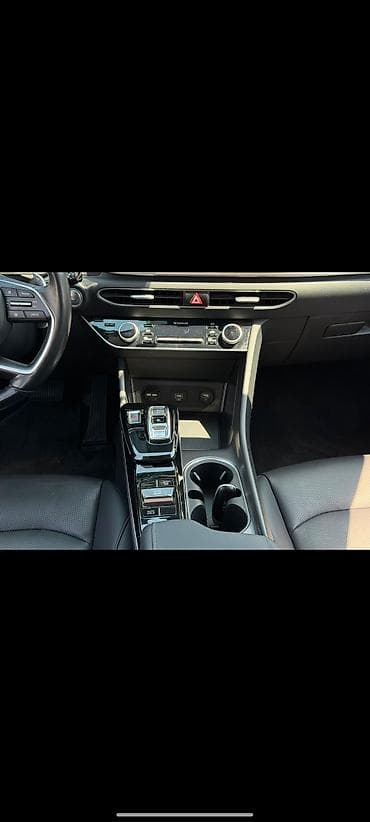 byd e2 2023: Hyundai Sonata: 2022 г., 2 л, Автомат, Гибрид, Седан — 4