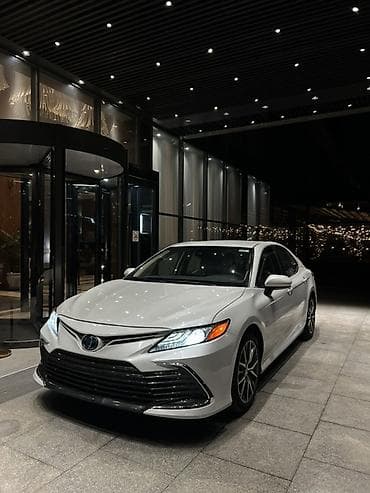 lexus 100: Toyota Camry: 2021 г., 2.5 л, Автомат, Гибрид, Седан — 3