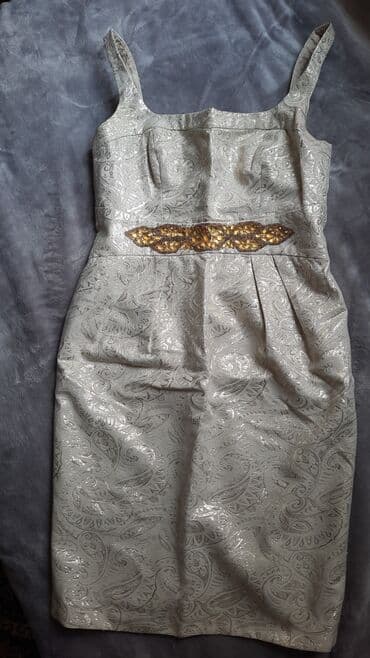 прокат национальных костюмов для детей: Вечернее платье, Коктейльное, Короткая модель, Парча, Без рукавов, Камни, M — 3