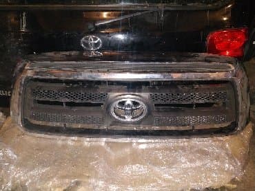 Решетки радиатора: На Тойота тундра решетка 2008- — 1