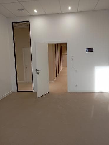 Коммерциялык мүлк: Кеңселерди ижаралоо, 27 м², Бизнес борборунда, 1-катар, Коопсуздук системасы менен, Юридикалык дареги менен — 5