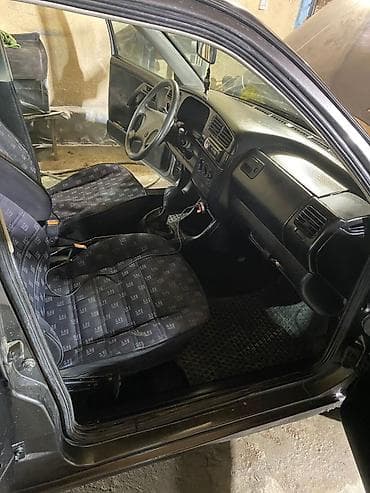 Volkswagen Golf: 1993 г., 1.8 л, Кол менен иштөөчү, Бензин, Хетчбек — 6