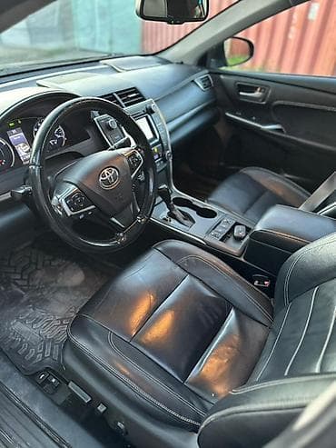 сткл: Toyota Camry: 2015 г., Гибрид, Седан — 7