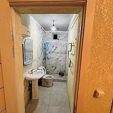 квартира суточные: Ул. Достоевского Сдается 1 ком дом Без мебели Холодильник Кухонный — 1