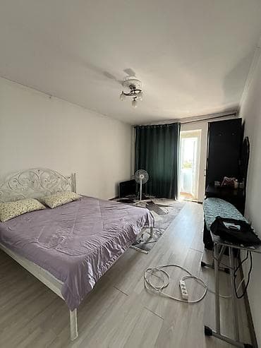 105: 3 комнаты, 64 м², Кара-Жыгач ж/м 105 серия, 3 этаж, Косметический ремонт — 1