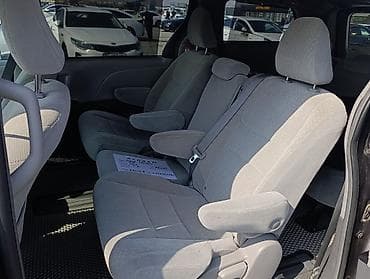 mazda 623: Toyota Sienna: 2019 г., 3.5 л, Автомат, Бензин, Минивэн — 9