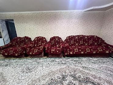 Столы: Раскладной диван, Б/у — 2