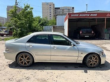 2000: Toyota Altezza: 2000 г., 2 л, Автомат, Бензин, Седан — 2