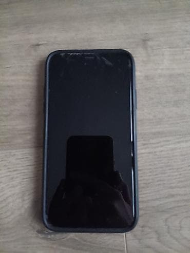 IPhone 11, Б/у, 128 ГБ, Белый, Чехол, 73 %