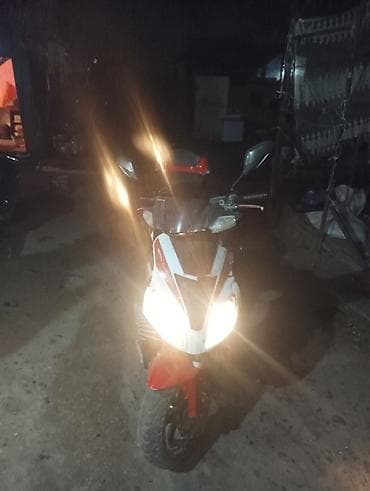 Тип скутера 150 куб. см, Бензин