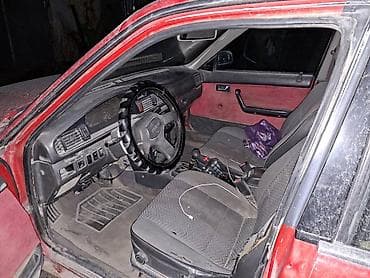 Унаа: Mazda 626: 1999 г., 2 л, Кол менен иштөөчү, Бензин, Седан — 4