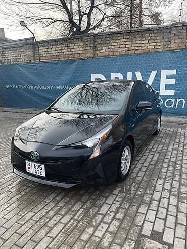 Toyota Prius: 2017 г., 1.8 л, Вариатор, Гибрид, Хэтчбэк