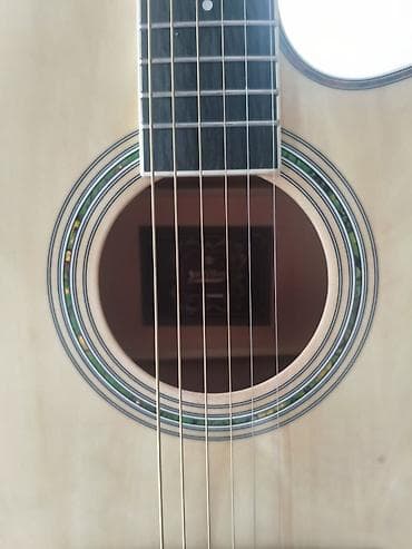 gitara lakewood: Акустическая гитара Stiller с вырезом (cutaway). - Корпус формы — 3