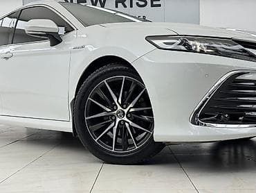Продажа авто: Toyota Camry: 2019 г., 2.5 л, Вариатор, Гибрид, Седан — 5
