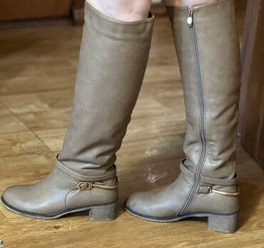 женская модельная обувь больших размеров: Продаю женские сапоги,очень теплые — 1