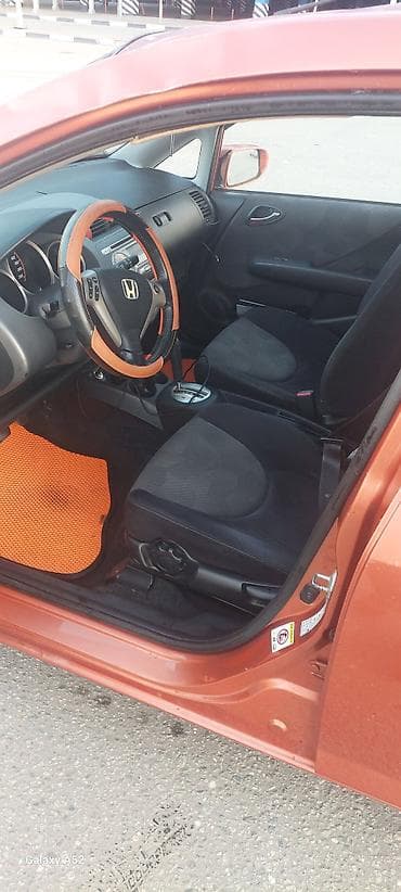 mini cuper: Продаётся Honda Jazz 2008 года автомат 1.3 на ходу город Москва метро — 6
