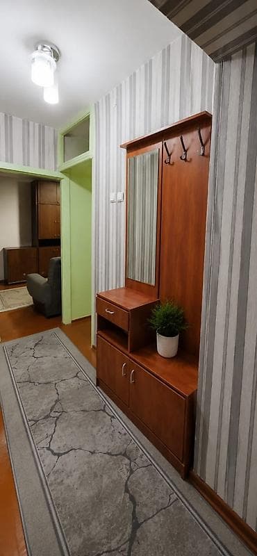 манаса: 2 комнаты, 41 м², Бишкек Парк ТРЦ 104 серия, 3 этаж, Старый ремонт — 3