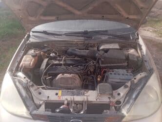 срочно продаю в связи с переездом: Ford Focus: 2000 г., 2 л, Автомат, Бензин, Седан — 4