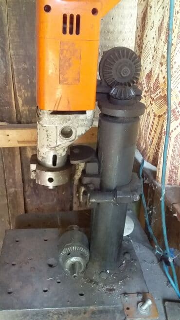 инструменты электро: Каракол Продается советский сверлильный станок на основе поднимается — 1