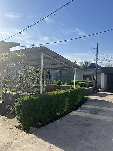 Дома: 🏡 Продаётся 5-комнатный дом 📍 Кара-Балта, район Военкомата 🏠 Площадь — 9