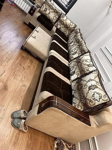 нейлер: Бурчу бар диван, Бүктөө — 1