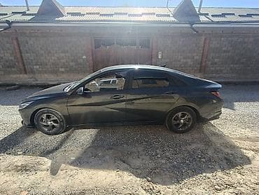 bmw e39 540: Hyundai Elantra (седан), темно‑серый/черный цвет кузова. Современный — 3