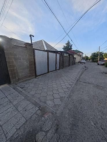 церкви: Продаётся дом 133 м² на участке 4 сотки, район Церкви. В доме: • 3 — 1