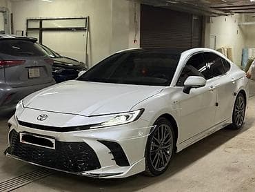 e2 byd: Toyota Camry: 2025 г., 2 л, Автомат, Гибрид, Седан — 5