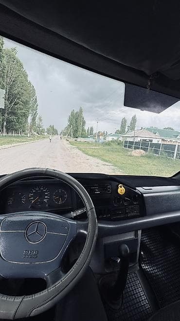 спринтер кузув: Жеңил жүк ташуучу унаа, Mercedes-Benz, Дубль, 1,5 т, Колдонулган — 10