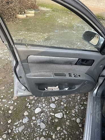 tico ош: Автомобиль – седан с механической коробкой передач. Основные — 3