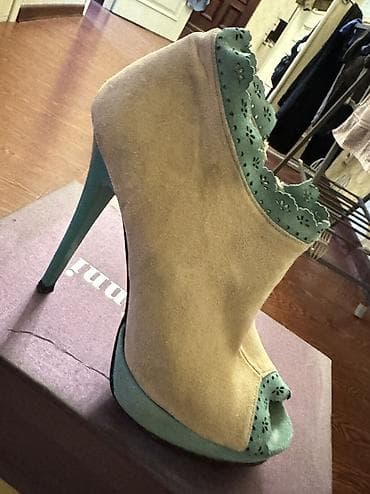 туфли женские бежевые: Классические женские туфли на высоком каблуке. Варианты: - Черные — 6