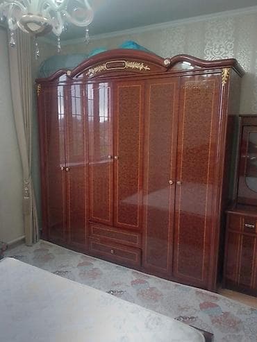 бу прихожая: Спальный гарнитур в классическом стиле, цвет – темный орех с — 3