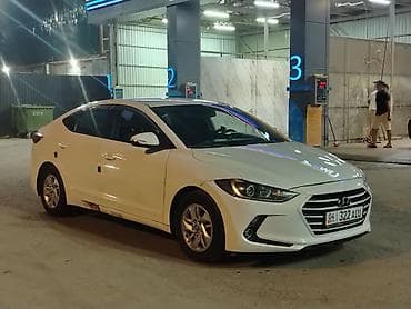 Hyundai Avante: 2017 г., Автомат, Газ, Седан — 4