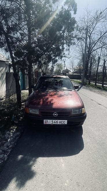опель корса б: Opel Astra: 1992 г., 1.6 л, Бензин, Хэтчбэк — 1