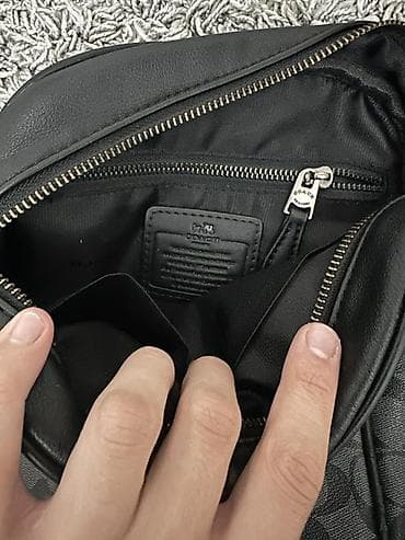 Классические сумки: Сумка через плечо COACH (New York) в фирменном тисненом монограмном — 3