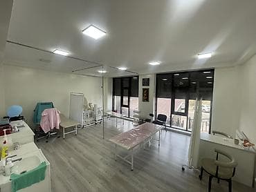 Кабинет Для косметолога, В бизнес центре, 160 м², С оборудованием — 3
