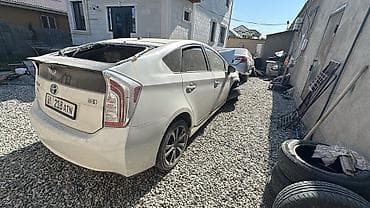 бу чехлы: Toyota Prius: 2014 г., 1.8 л, Автомат, Гибрид, Хэтчбэк — 2