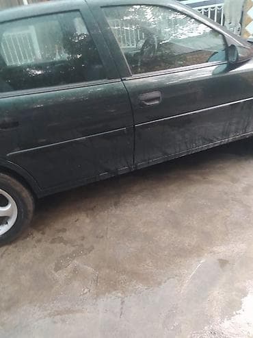 воз: Opel Vectra: 1998 г., 1.5 л, Механика, Бензин, Седан — 2