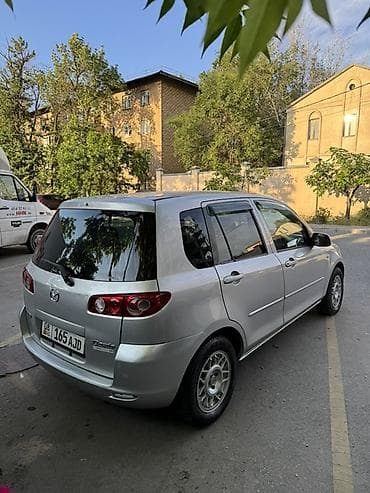 volkswagen arteon: Mazda Verisa: 2003 г., Автомат, Бензин, Хэтчбэк — 5