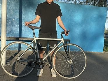 t 25: Шоссейный велосипед, Рама L (172 - 185 см), Б/у — 2