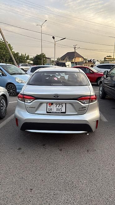 Транспорт: Toyota Corolla: 2020 г., 1.8 л, Вариатор, Гибрид, Седан — 4