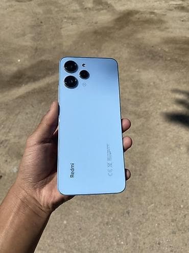 poco pad: Redmi, Redmi 12, Б/у, 128 ГБ, цвет - Голубой, 2 SIM — 2