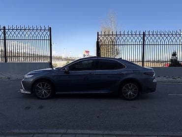 с4 2: Toyota Camry: 2021 г., 2.5 л, Автомат, Гибрид, Седан — 4