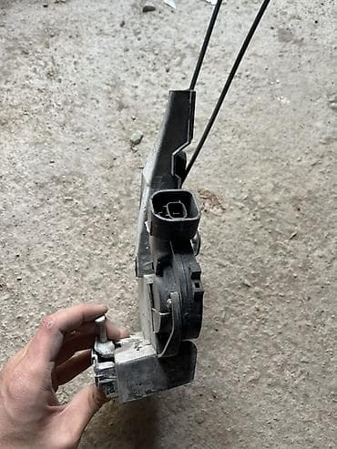 eagle eyes: Toyota Altezza механизм Электростеклоподъёмник (2000с)и замок двери — 6