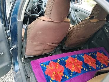 250000 машина: Toyota Yaris: 2005 г., 1.3 л, Механика, Бензин, Хэтчбэк — 7