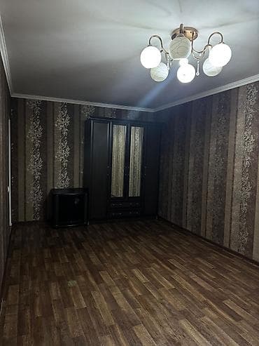 дешёвые дома: 1 комната, 33 м², 104 серия, 4 этаж, Старый ремонт — 5