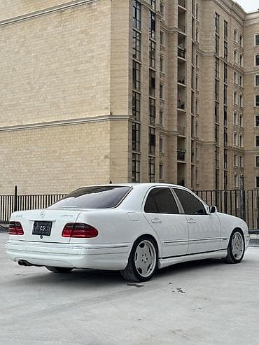 amg банки: Mercedes-Benz E-класс AMG: 2000 г., 5.4 л, Автомат, Бензин, Седан — 4