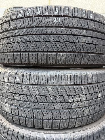 2255518: Шины 225 / 55 / R 18, Зима, Б/у, Комплект, Легковые, Япония, Bridgestone — 2