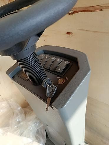 косилка трав: Компания "Japan Start" продаёт большую подметально-уборочную машину — 3