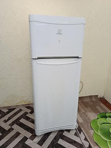 самова: Холодильник Indesit, Б/у, Двухкамерный, De frost (капельный), 60 * 155 * 60 — 8